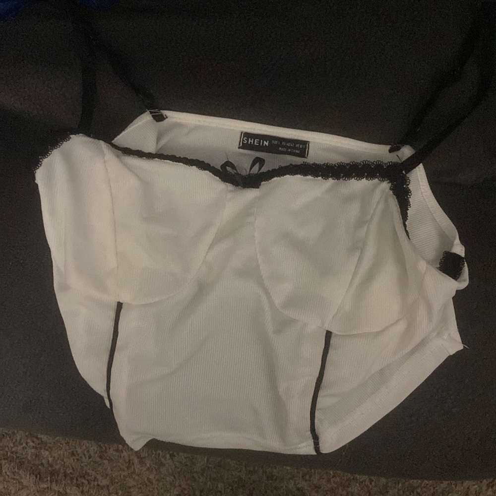 SHEIN Crop Top